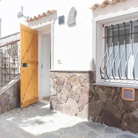 La Piccola Corte Apartment *